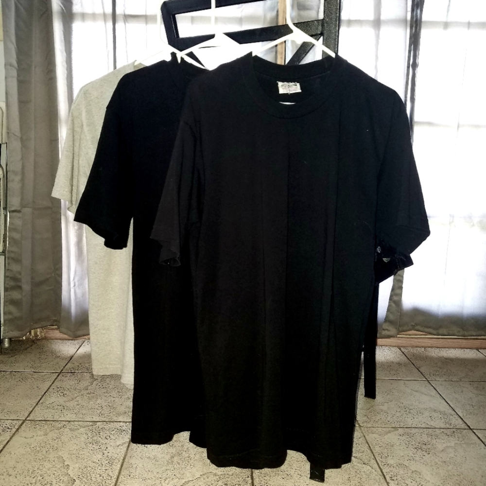 2 Black Tshirts & 2 Gray Tshirts